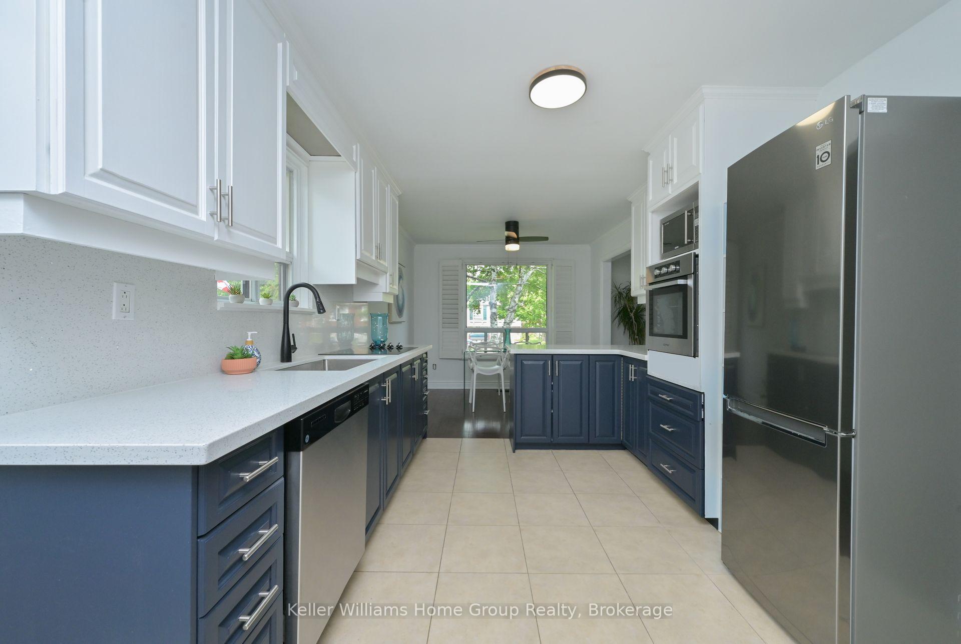 Photo 2 of 286 Whitehead Crescent, Caledon, Bolton North — HOMEH