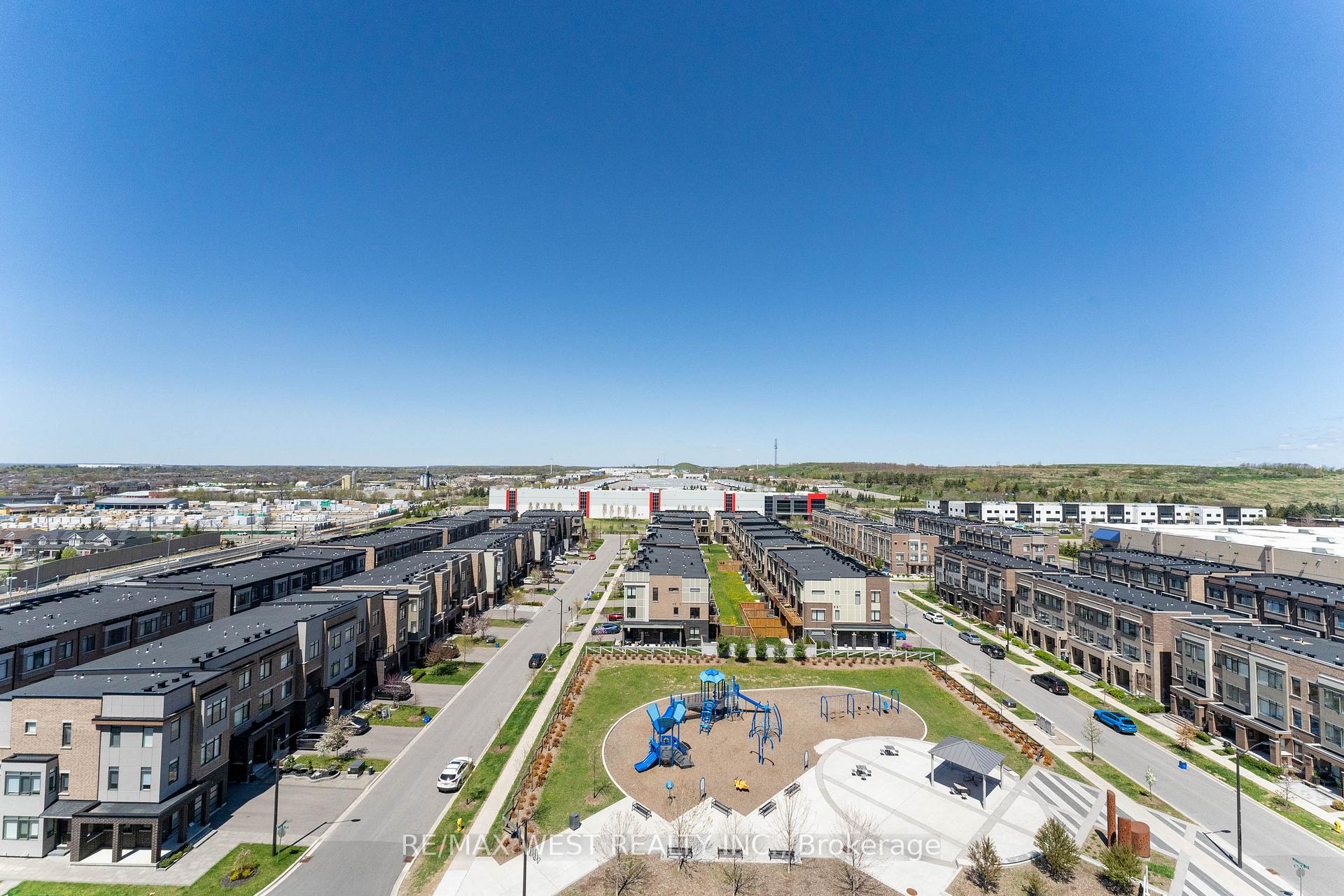 Photo 14 of Unit 924, 100 Eagle Rock Way, Vaughan, Rural Vaughan — HOMEH