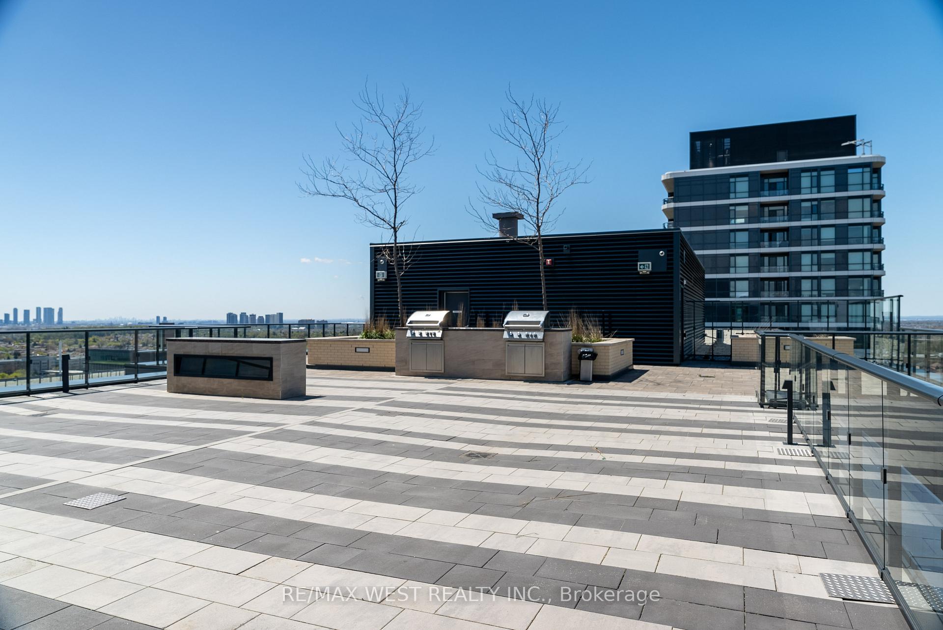 Photo 16 of Unit 924, 100 Eagle Rock Way, Vaughan, Rural Vaughan — HOMEH