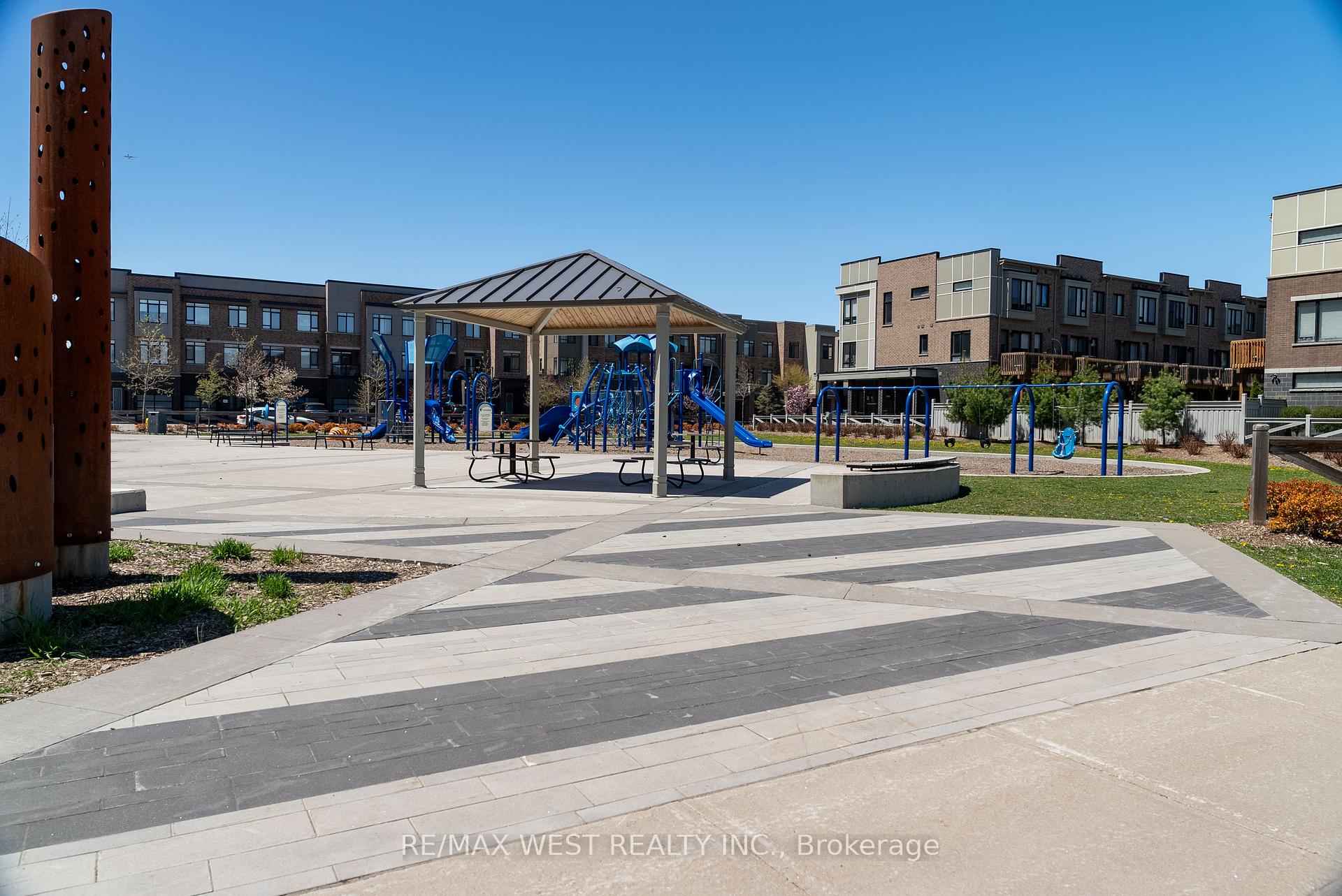 Photo 25 of Unit 924, 100 Eagle Rock Way, Vaughan, Rural Vaughan — HOMEH