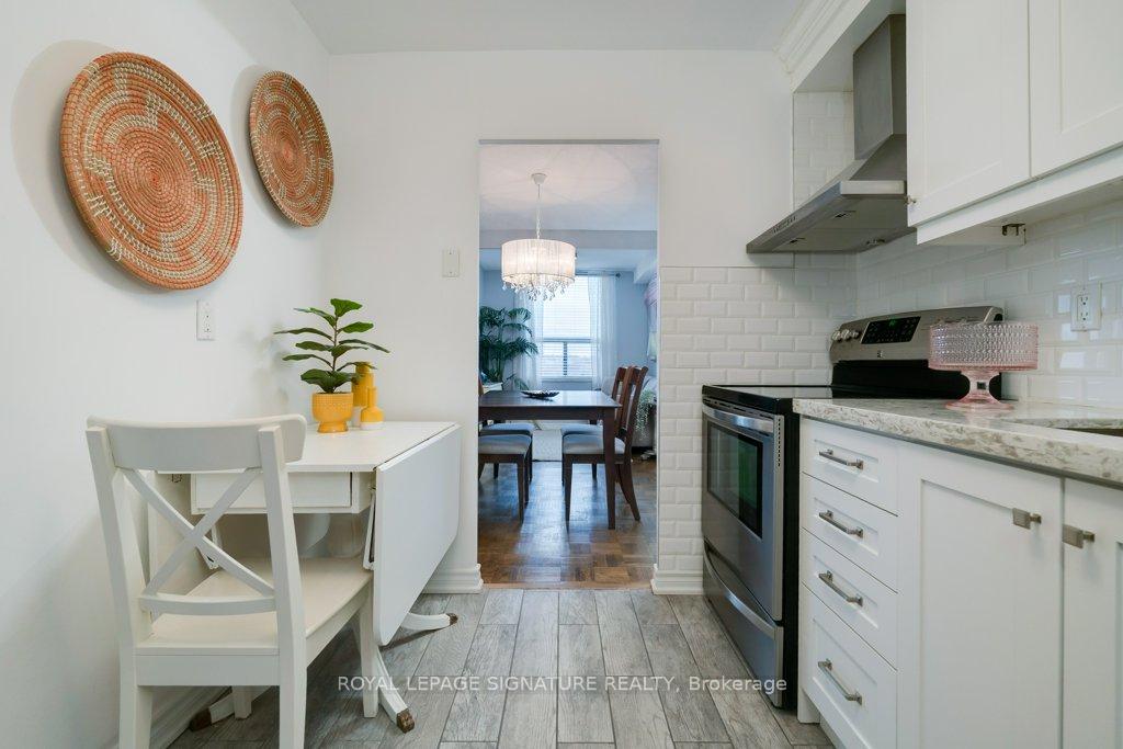 Photo 5 of Unit 1215, 20 Edgecliffe Golfway, Toronto, Flemingdon Park — HOMEH