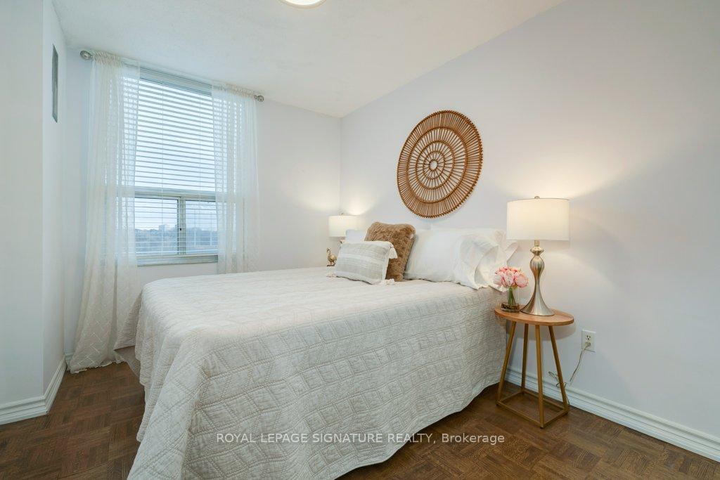 Photo 7 of Unit 1215, 20 Edgecliffe Golfway, Toronto, Flemingdon Park — HOMEH