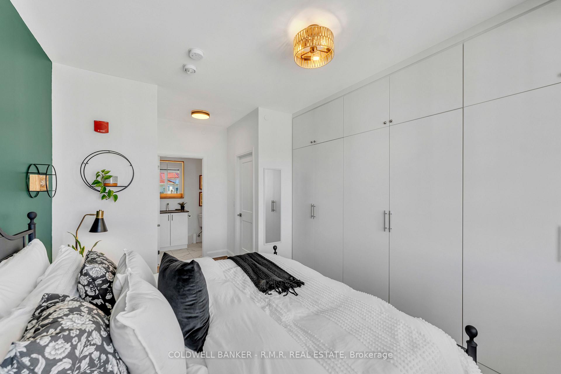 Photo 9 of Unit 417, 50 Lakebreeze Drive, Clarington, Newcastle — HOMEH