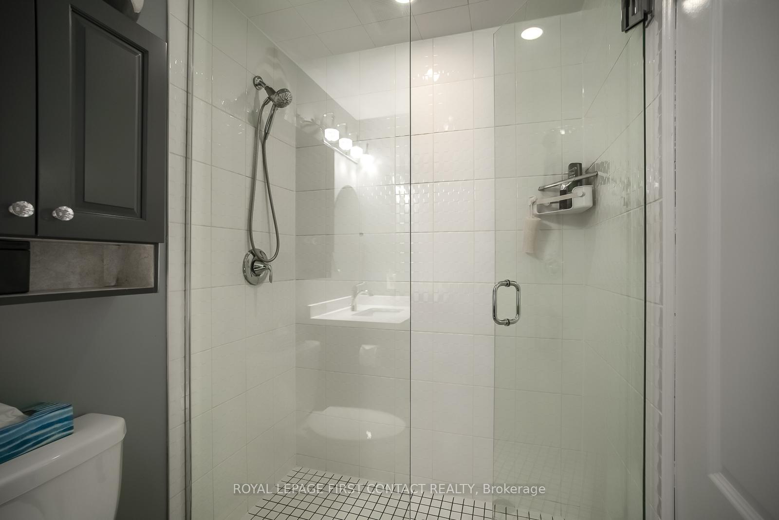 Photo 7 of Unit 101, 720 Yonge Street, Barrie, Painswick South — HOMEH