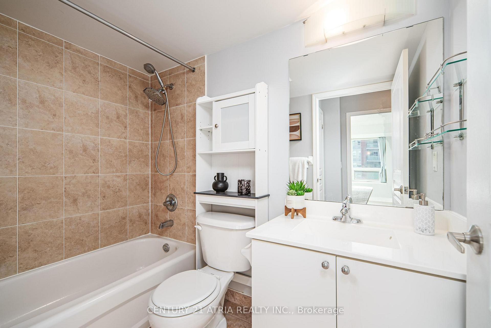 Photo 10 of Unit 608, 55 south town centre Boulevard, Markham, Unionville — HOMEH