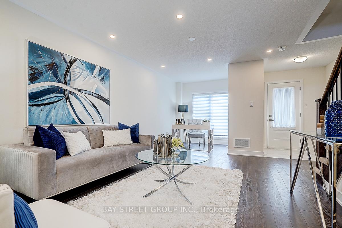 Photo 8 of 23 Donald Fleming Way, Whitby, Pringle Creek — HOMEH