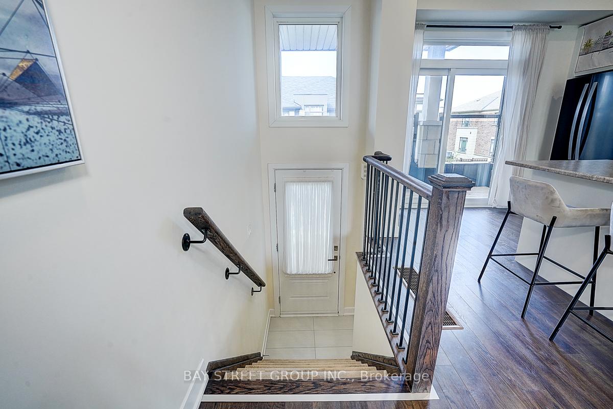 Photo 10 of 23 Donald Fleming Way, Whitby, Pringle Creek — HOMEH