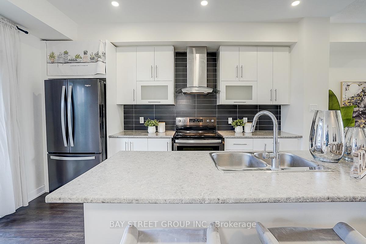 Photo 15 of 23 Donald Fleming Way, Whitby, Pringle Creek — HOMEH