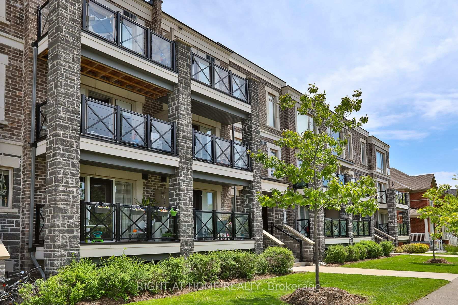 Photo 18 of Unit 115, 2 Dunsheath Way, Markham, Cornell — HOMEH