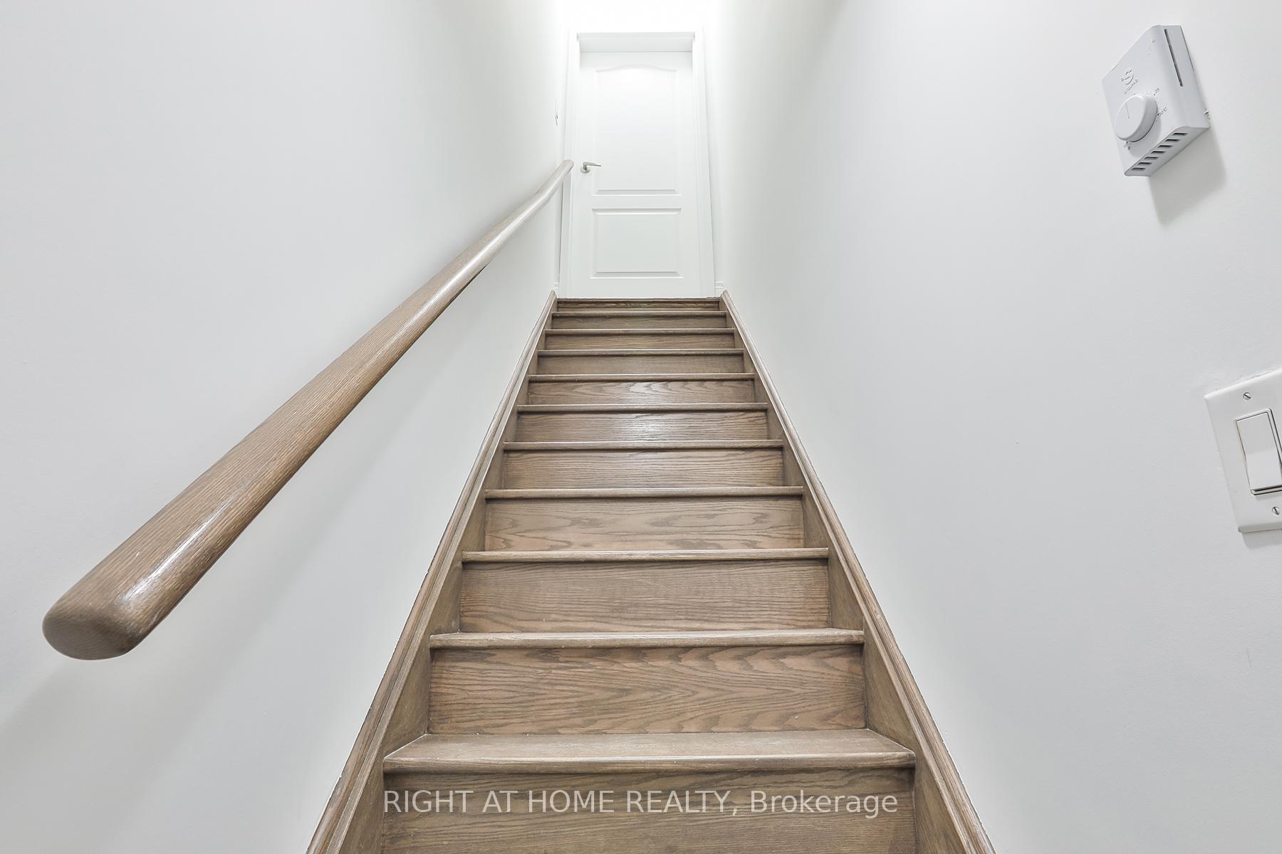 Photo 2 of Unit 115, 2 Dunsheath Way, Markham, Cornell — HOMEH