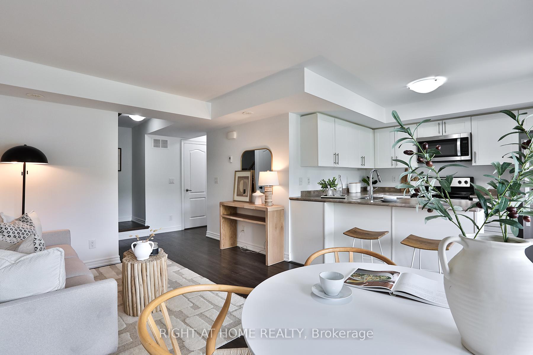 Photo 4 of Unit 115, 2 Dunsheath Way, Markham, Cornell — HOMEH