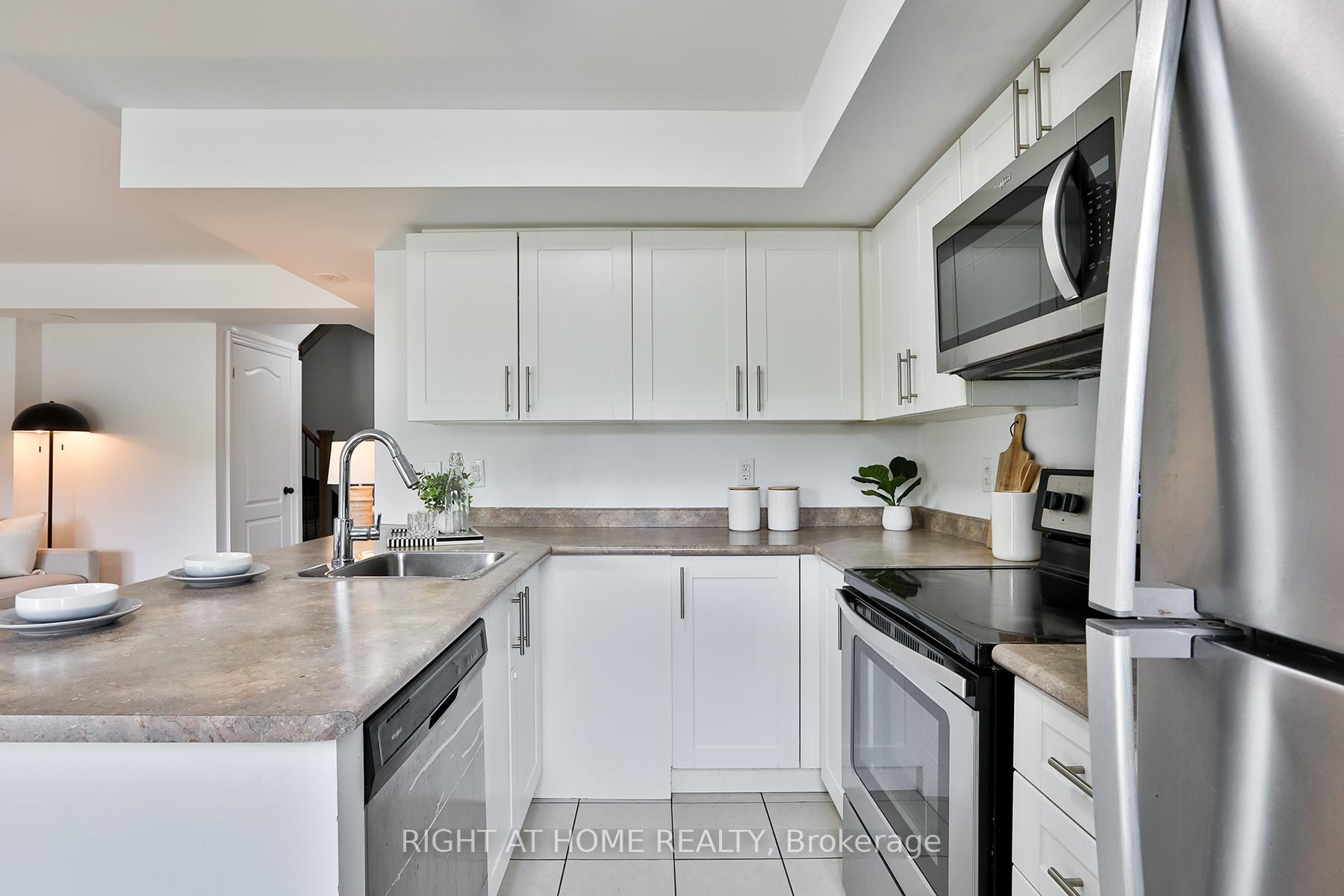 Photo 11 of Unit 115, 2 Dunsheath Way, Markham, Cornell — HOMEH