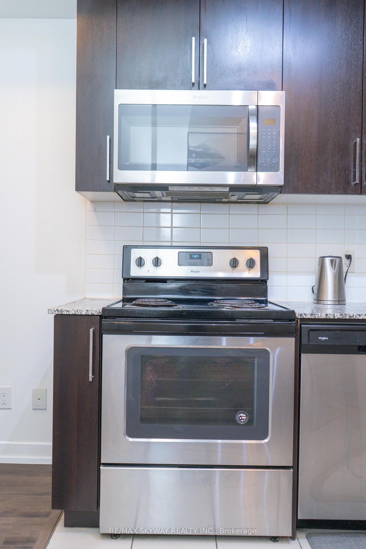 Photo 3 of Unit 912, 840 Queens Plate Drive, Etobicoke, West Humber-Clairville — HOMEH