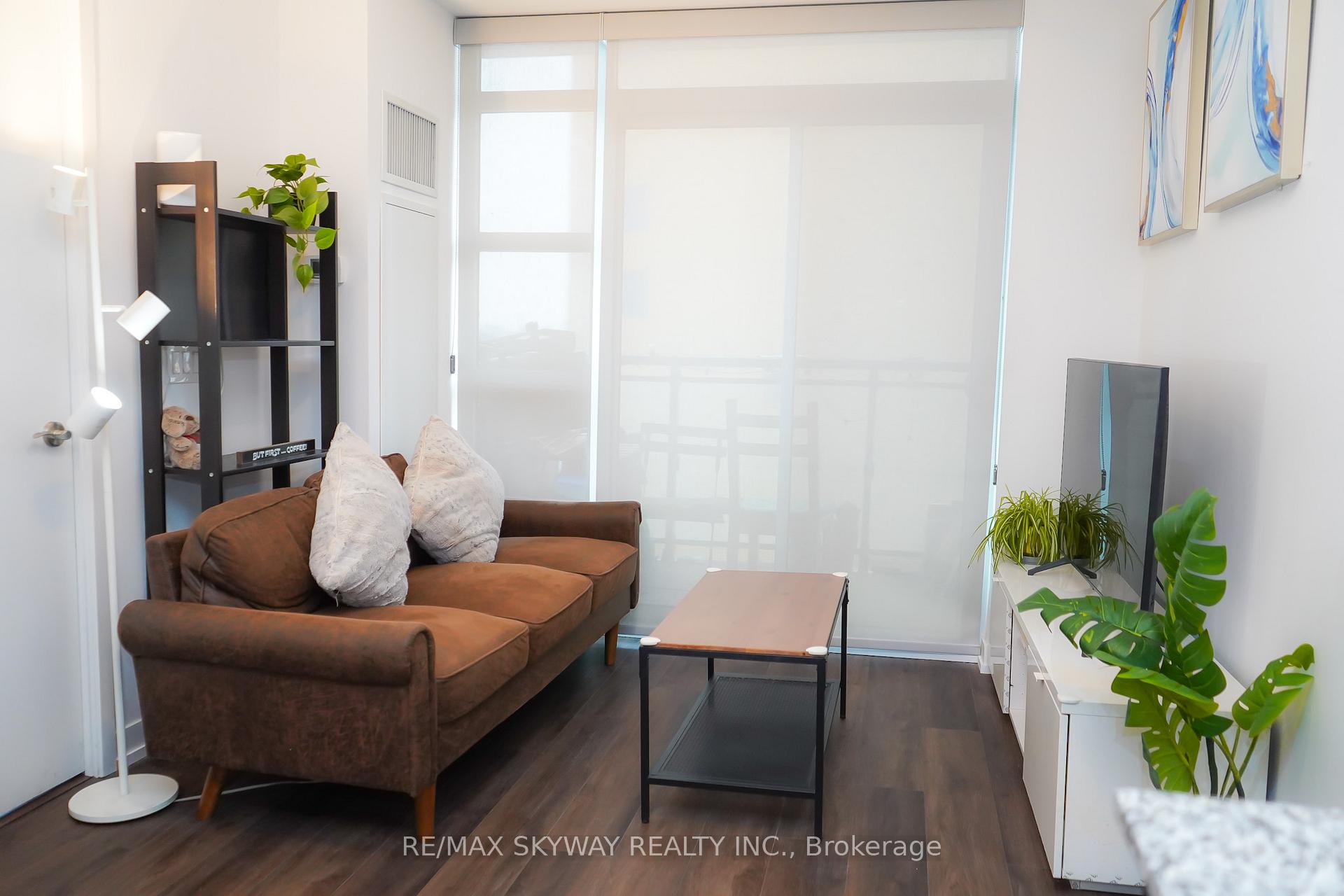 Photo 9 of Unit 912, 840 Queens Plate Drive, Etobicoke, West Humber-Clairville — HOMEH