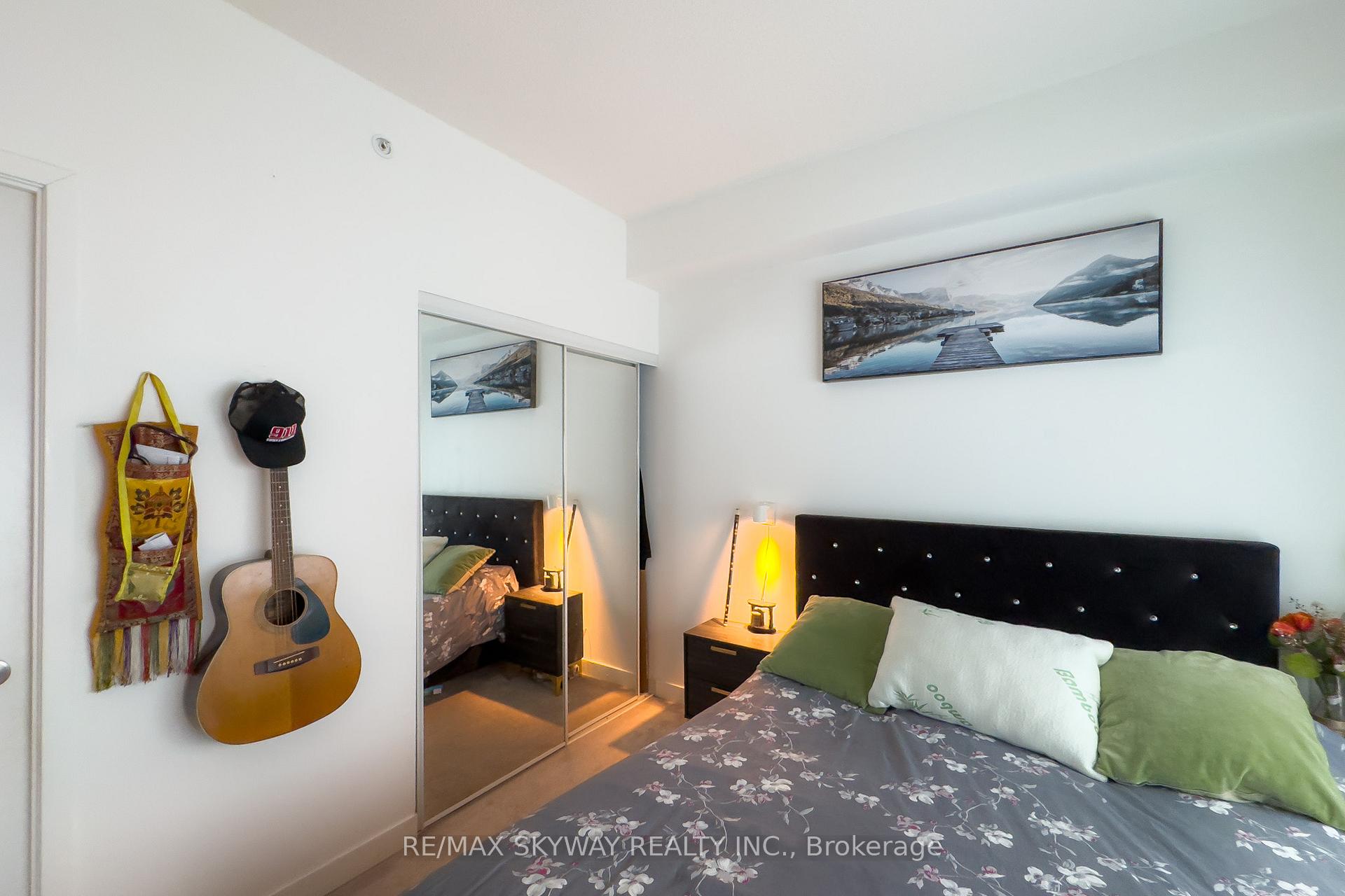 Photo 10 of Unit 912, 840 Queens Plate Drive, Etobicoke, West Humber-Clairville — HOMEH