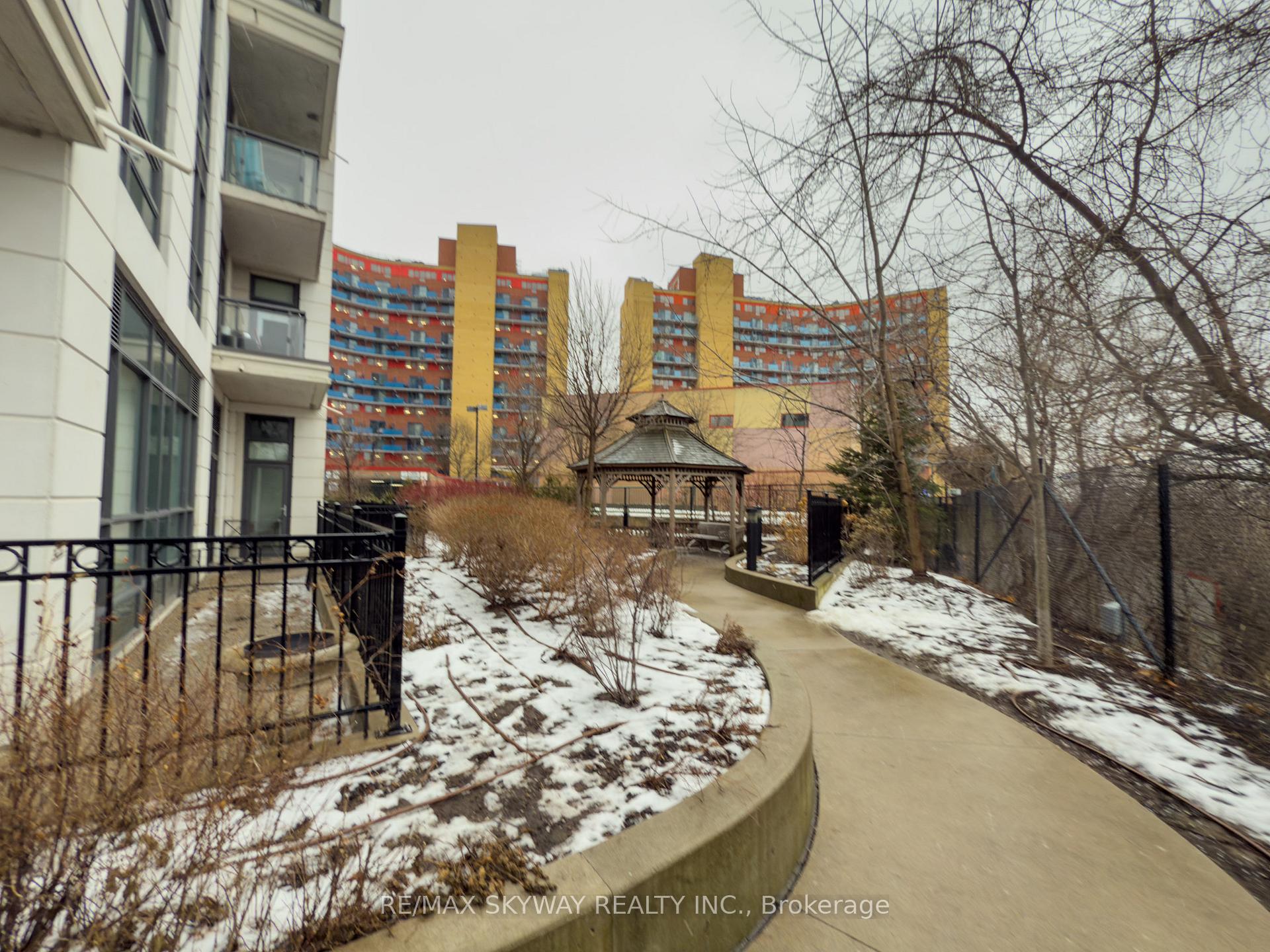 Photo 26 of Unit 912, 840 Queens Plate Drive, Etobicoke, West Humber-Clairville — HOMEH