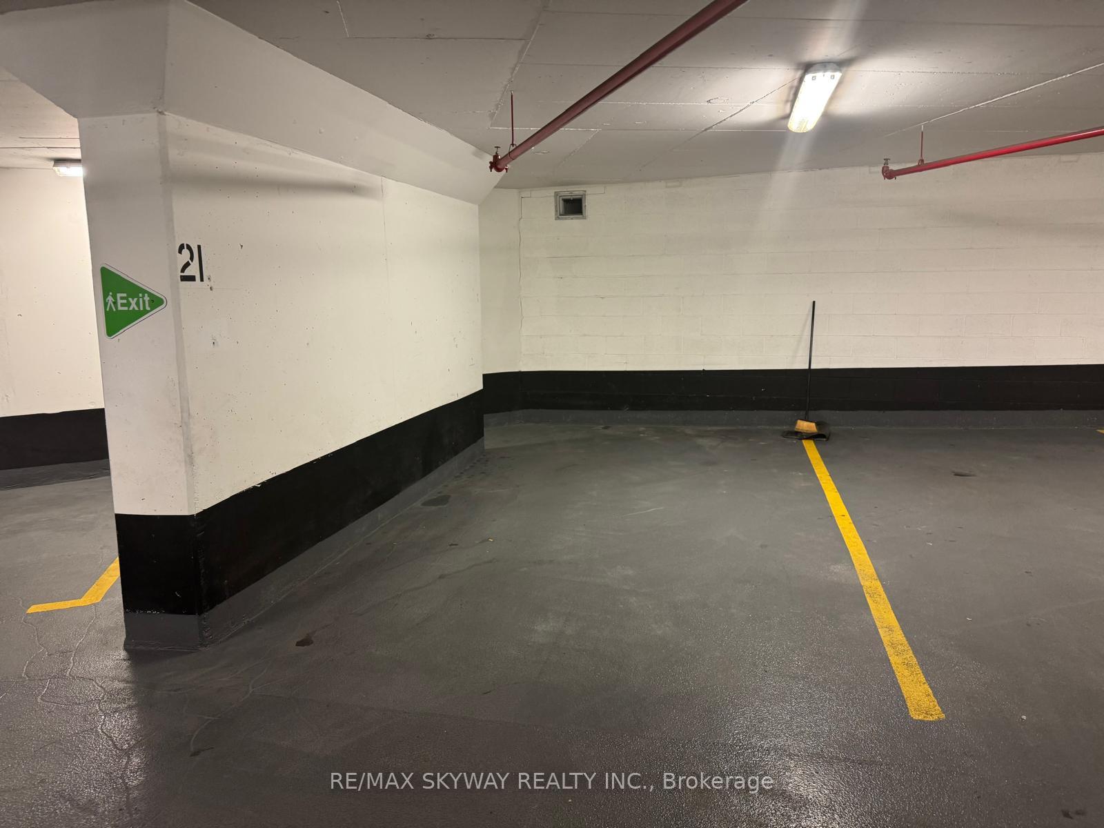 Photo 27 of Unit 912, 840 Queens Plate Drive, Etobicoke, West Humber-Clairville — HOMEH