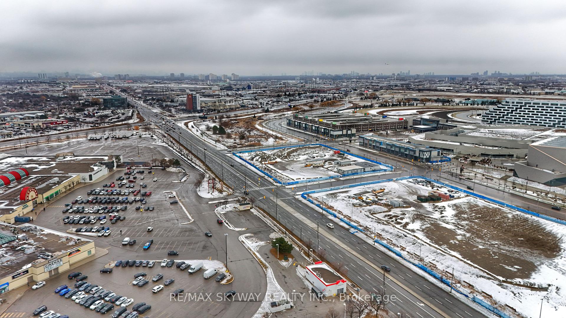 Photo 31 of Unit 912, 840 Queens Plate Drive, Etobicoke, West Humber-Clairville — HOMEH