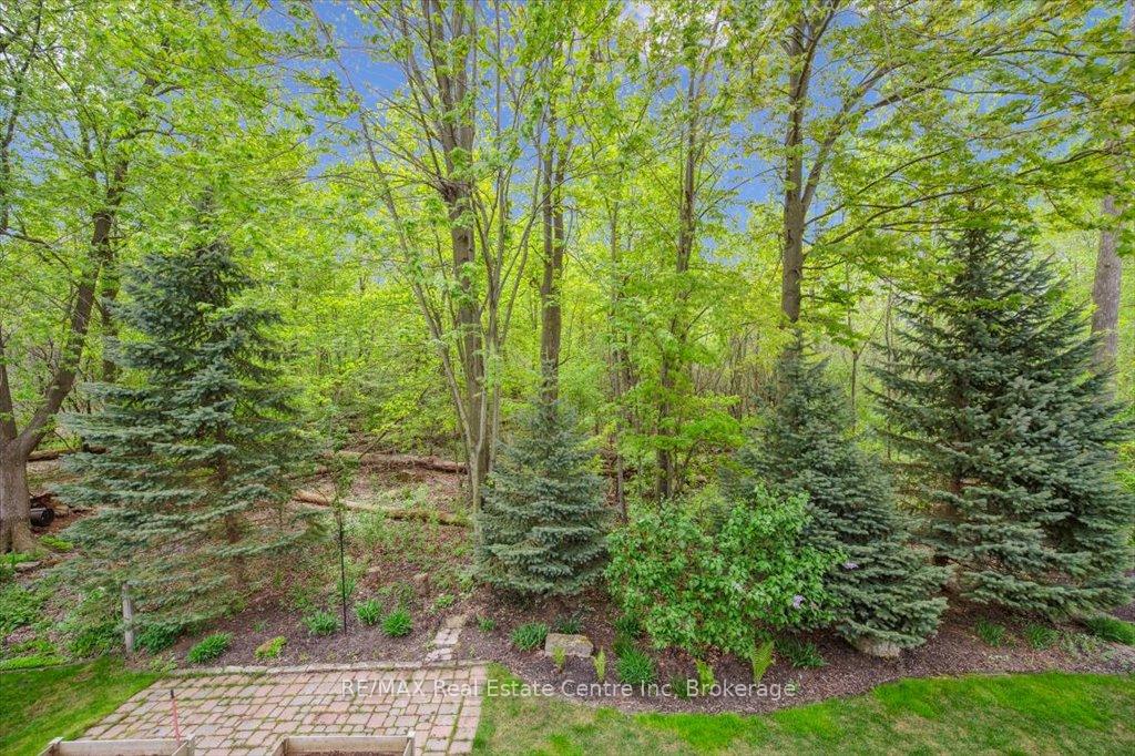 Photo 3 of 758 Willow Road, Guelph, Willow West/Sugarbush/West Acres — HOMEH