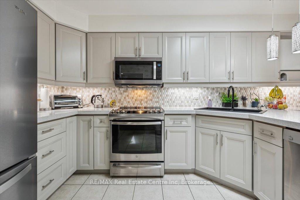 Photo 18 of 758 Willow Road, Guelph, Willow West/Sugarbush/West Acres — HOMEH