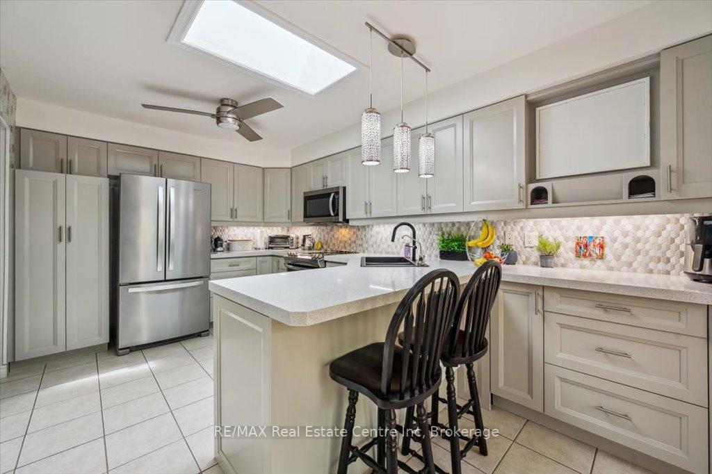 Photo 21 of 758 Willow Road, Guelph, Willow West/Sugarbush/West Acres — HOMEH