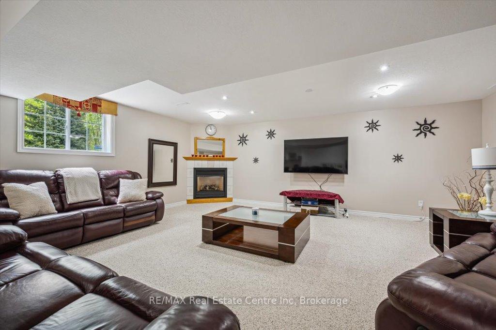 Photo 31 of 758 Willow Road, Guelph, Willow West/Sugarbush/West Acres — HOMEH