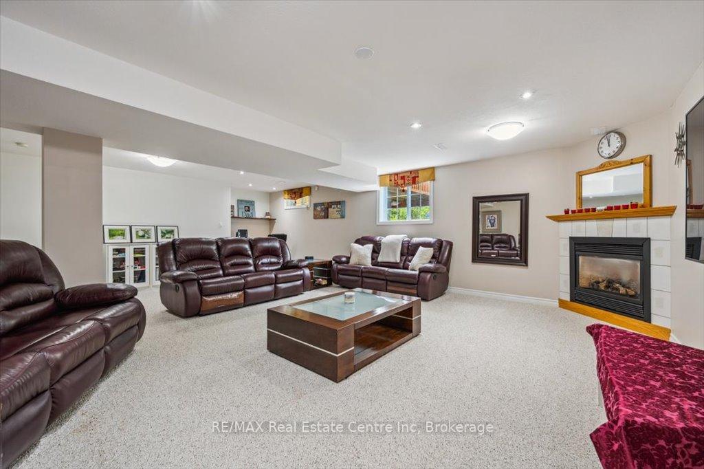 Photo 33 of 758 Willow Road, Guelph, Willow West/Sugarbush/West Acres — HOMEH
