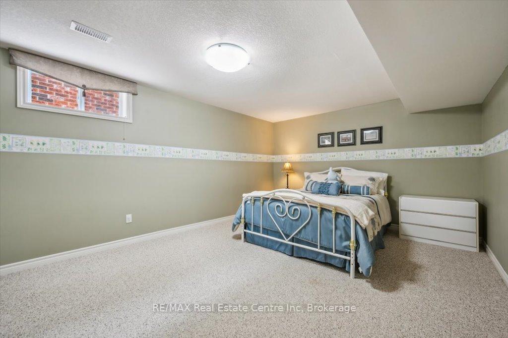 Photo 34 of 758 Willow Road, Guelph, Willow West/Sugarbush/West Acres — HOMEH