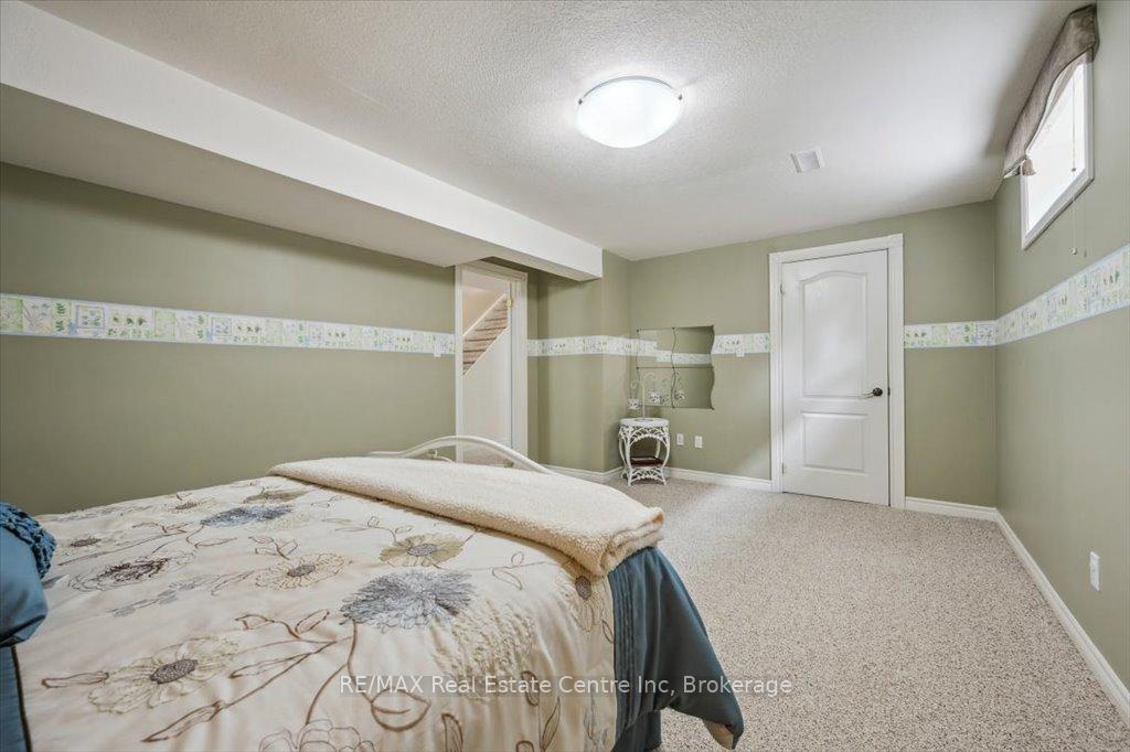 Photo 35 of 758 Willow Road, Guelph, Willow West/Sugarbush/West Acres — HOMEH