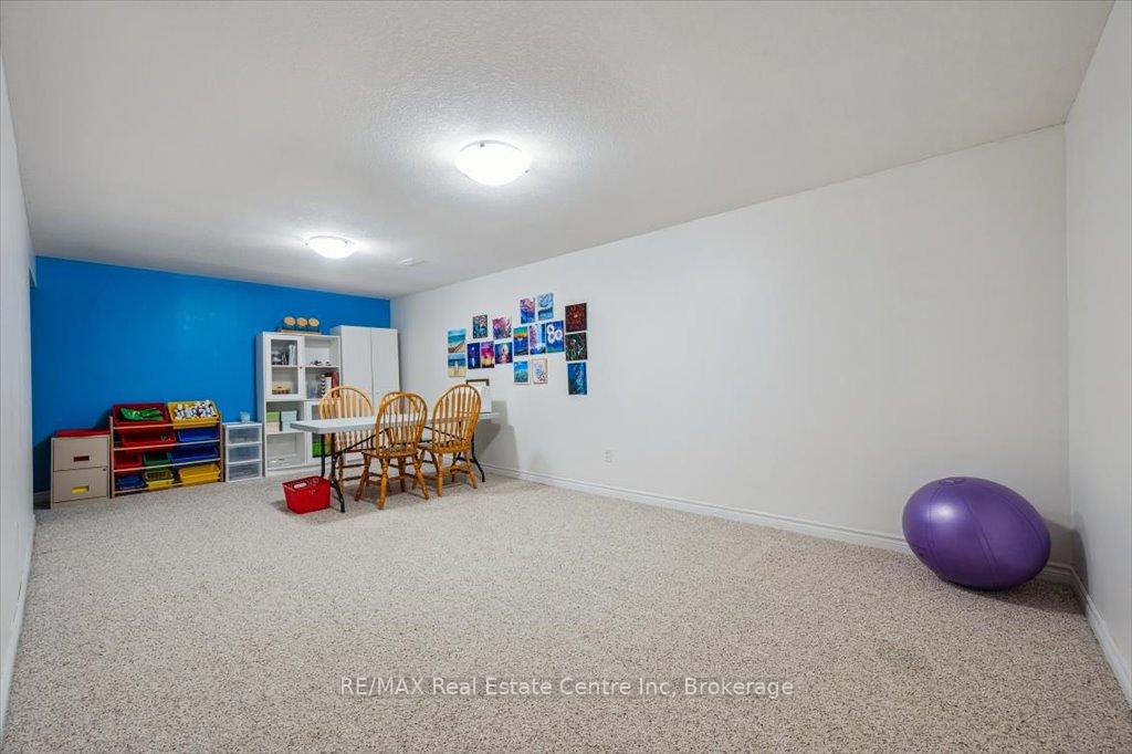 Photo 36 of 758 Willow Road, Guelph, Willow West/Sugarbush/West Acres — HOMEH