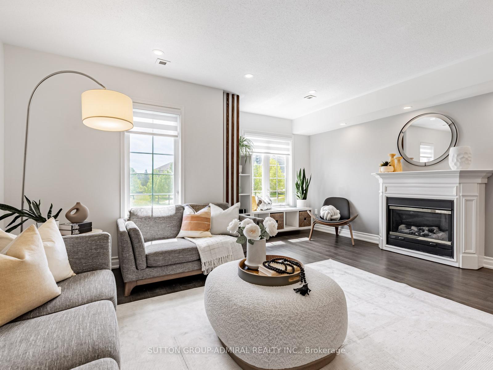 Photo 1 of Unit 6, 385 South Park Road, Markham, Commerce Valley — HOMEH