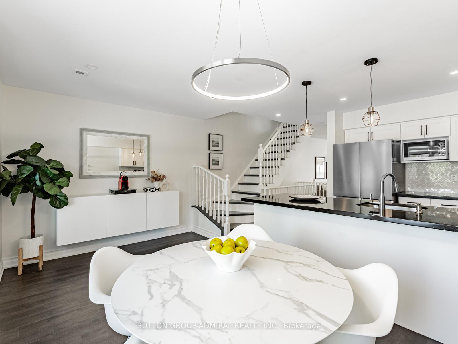 Photo 11 of Unit 6, 385 South Park Road, Markham, Commerce Valley — HOMEH