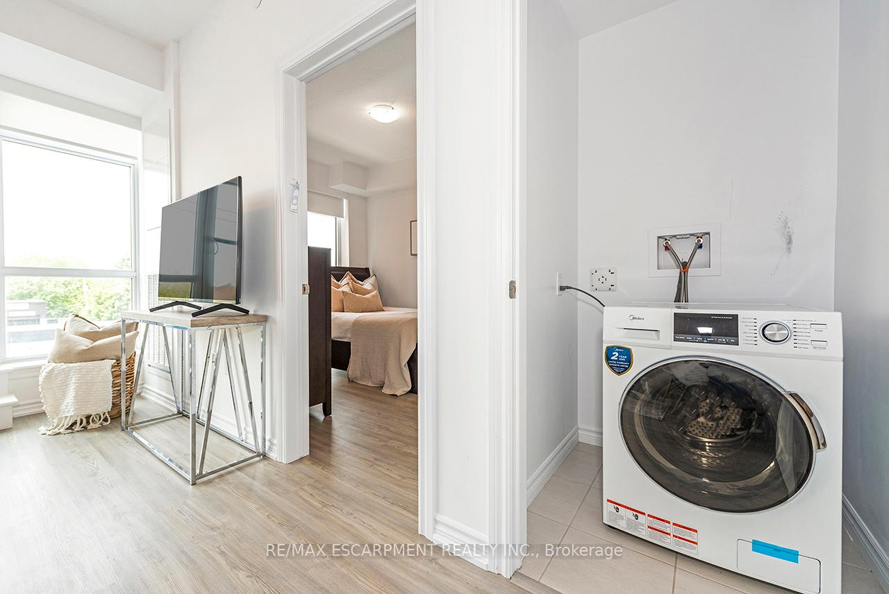 Photo 14 of Unit 304, 460 Dundas Street E, Hamilton, Waterdown — HOMEH