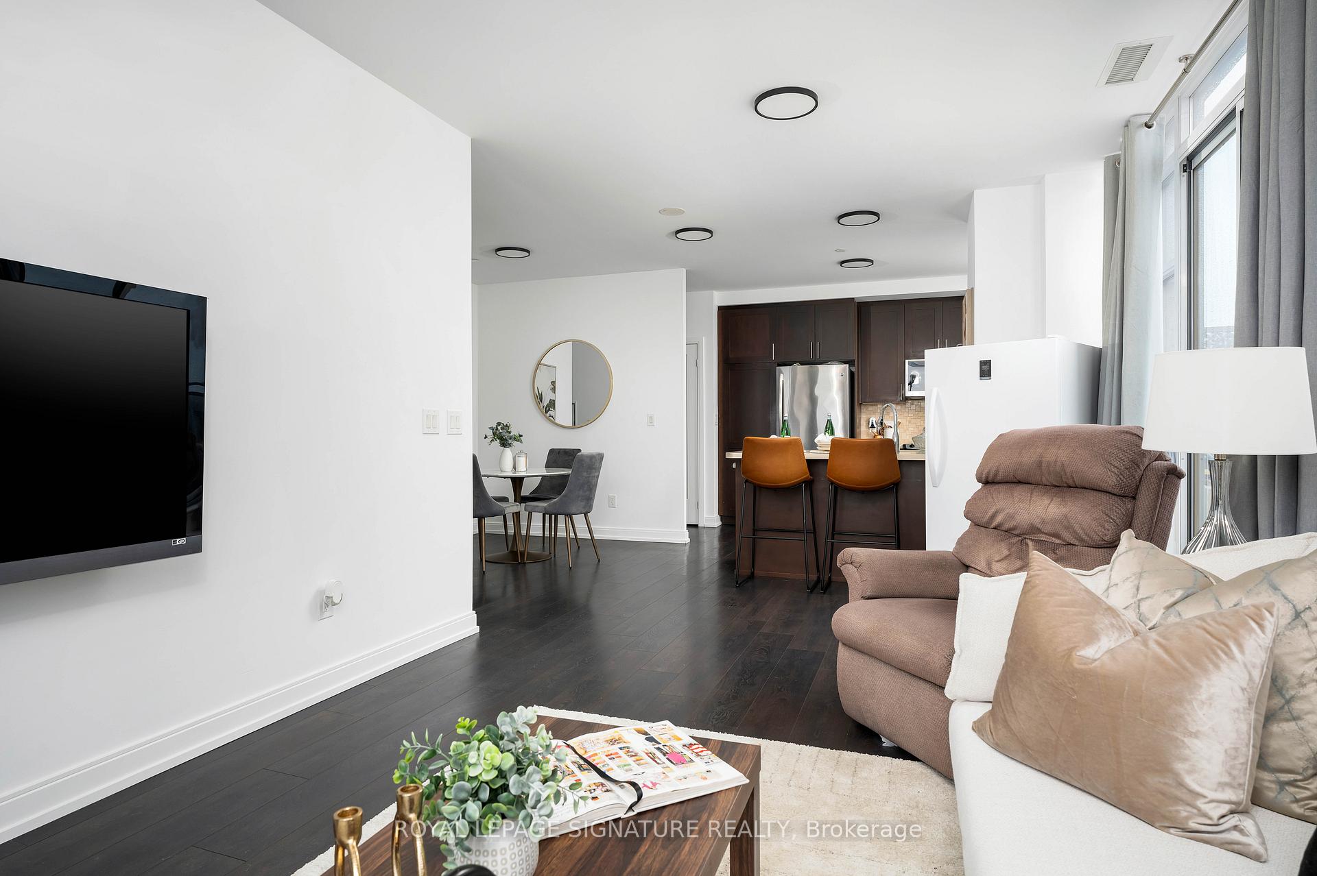 Photo 9 of Unit 707, 540 Bur Oak Avenue, Markham, Berczy — HOMEH