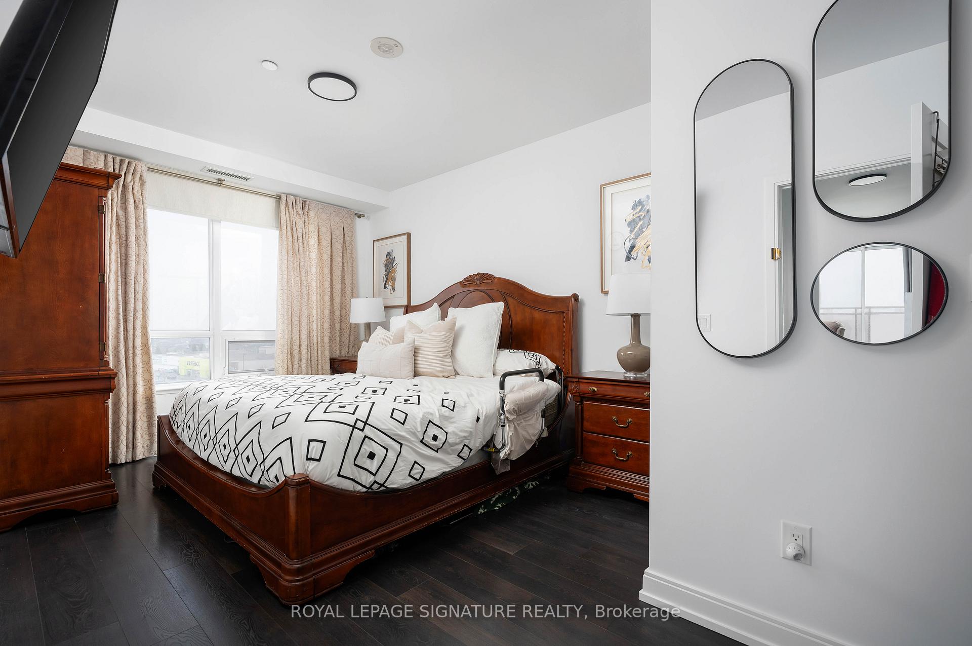Photo 19 of Unit 707, 540 Bur Oak Avenue, Markham, Berczy — HOMEH