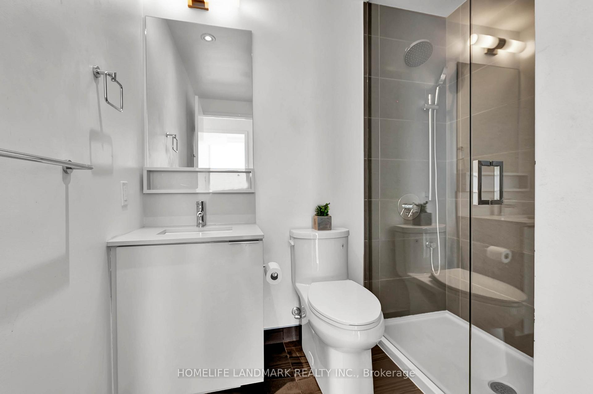 Photo 7 of Unit 2103, 5 buttermill Avenue, Vaughan, Concord — HOMEH
