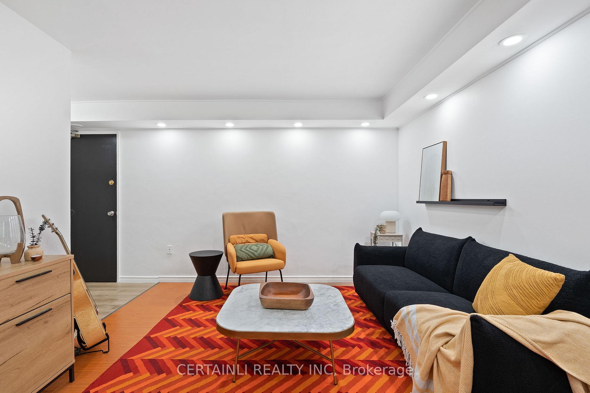 Photo 5 of Unit 201, 1172 Hamilton Road, London, East O — HOMEH