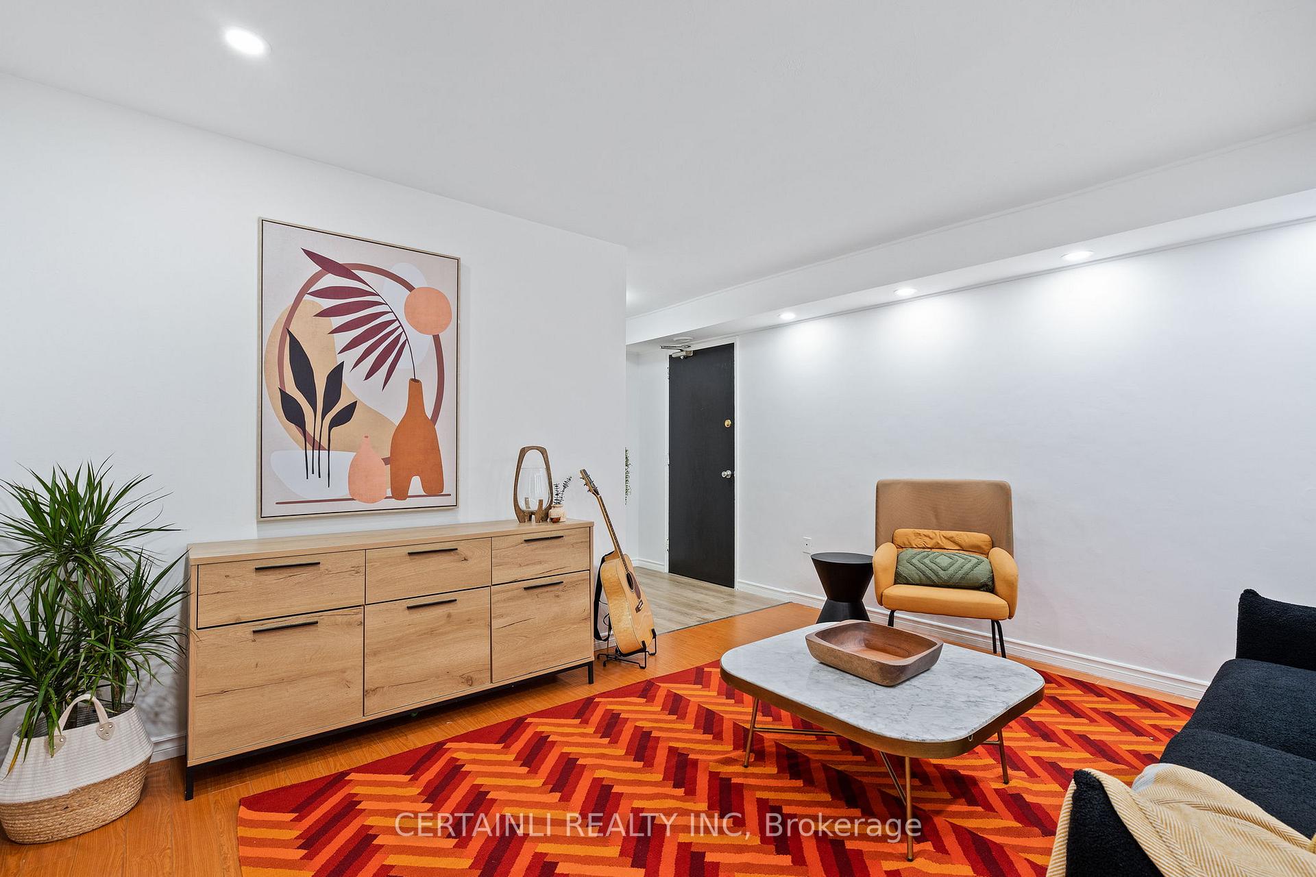 Photo 10 of Unit 201, 1172 Hamilton Road, London, East O — HOMEH
