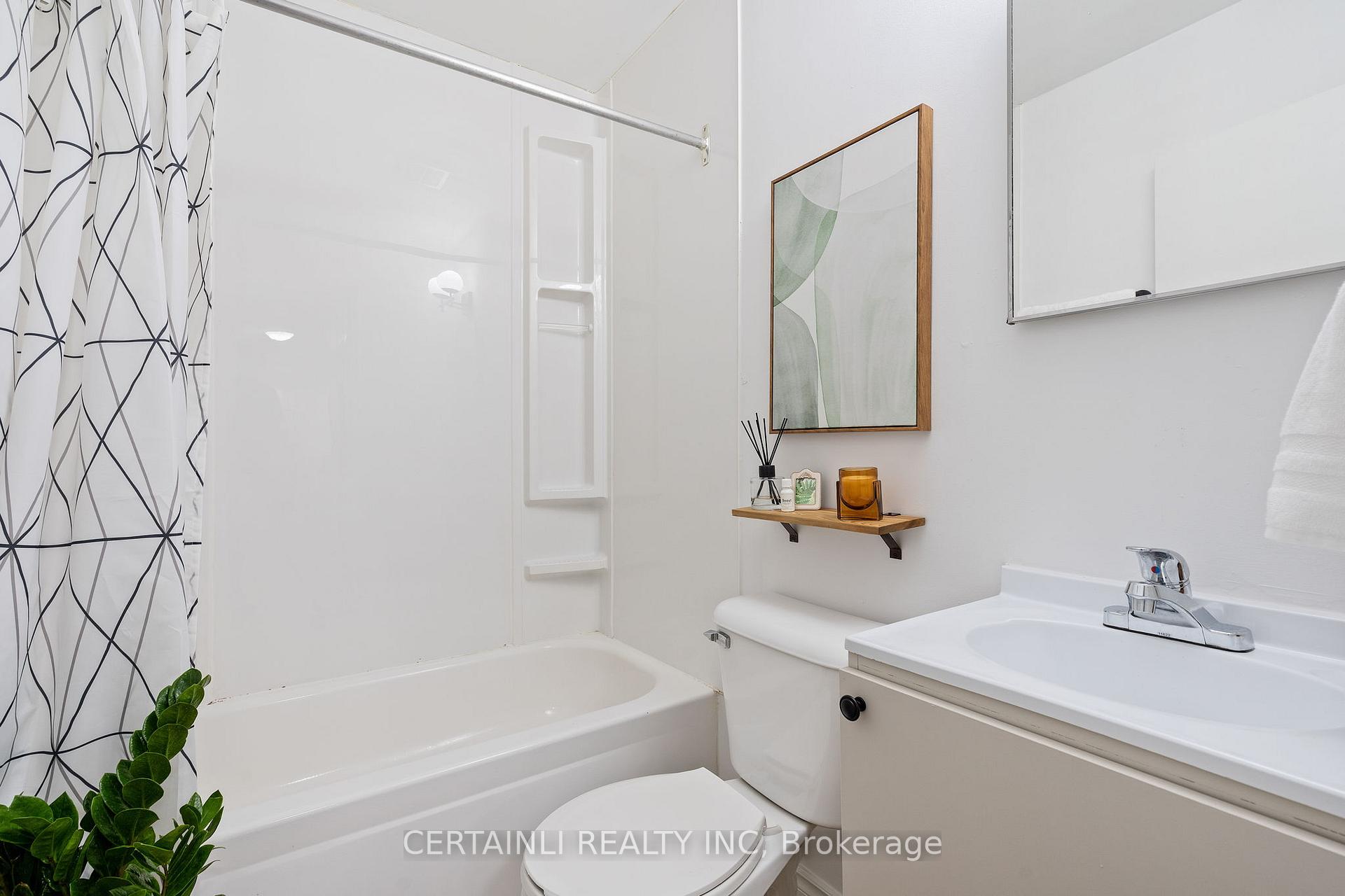 Photo 23 of Unit 201, 1172 Hamilton Road, London, East O — HOMEH