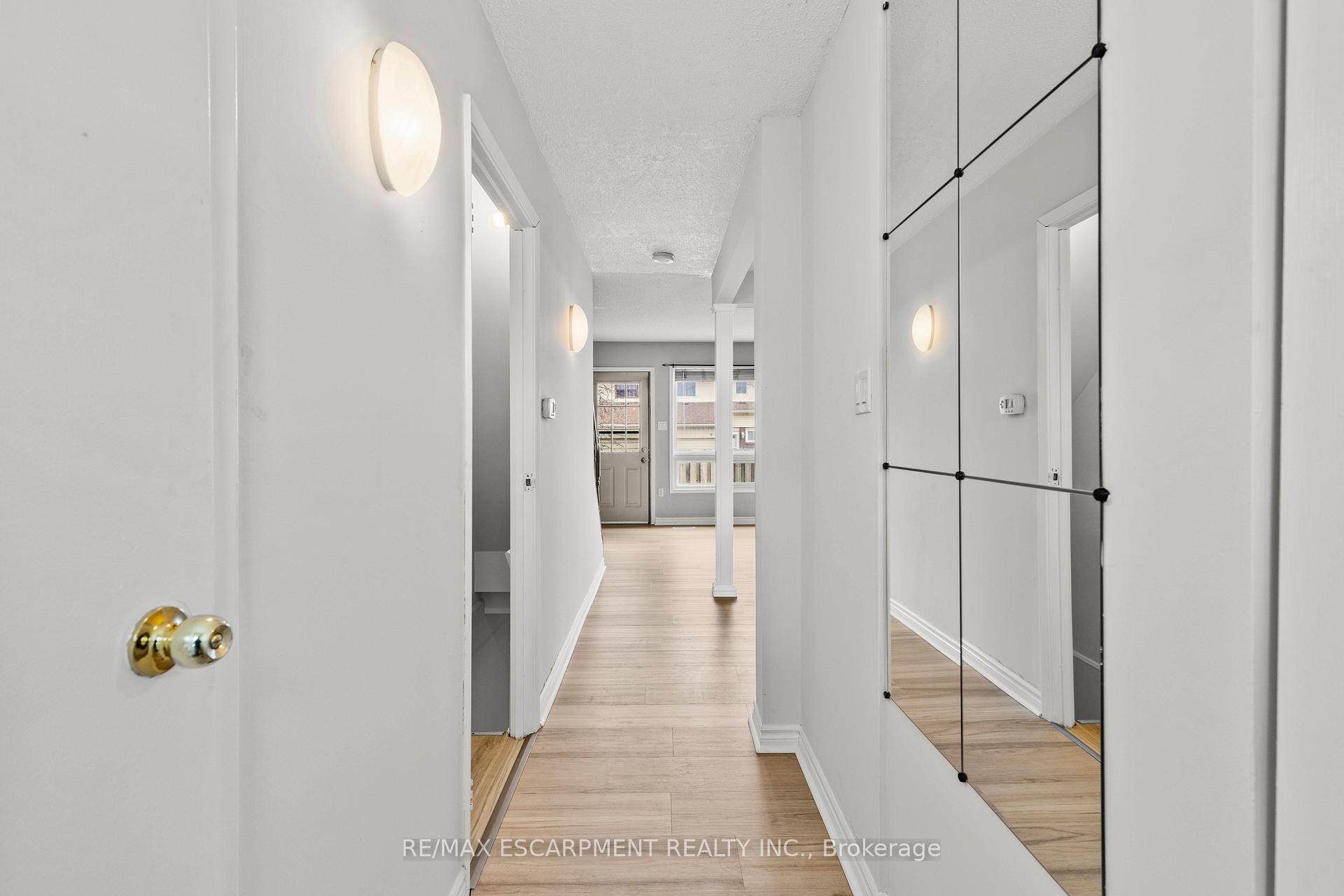 Photo 5 of Unit 18, 120 Quigley Road, Hamilton, Vincent — HOMEH