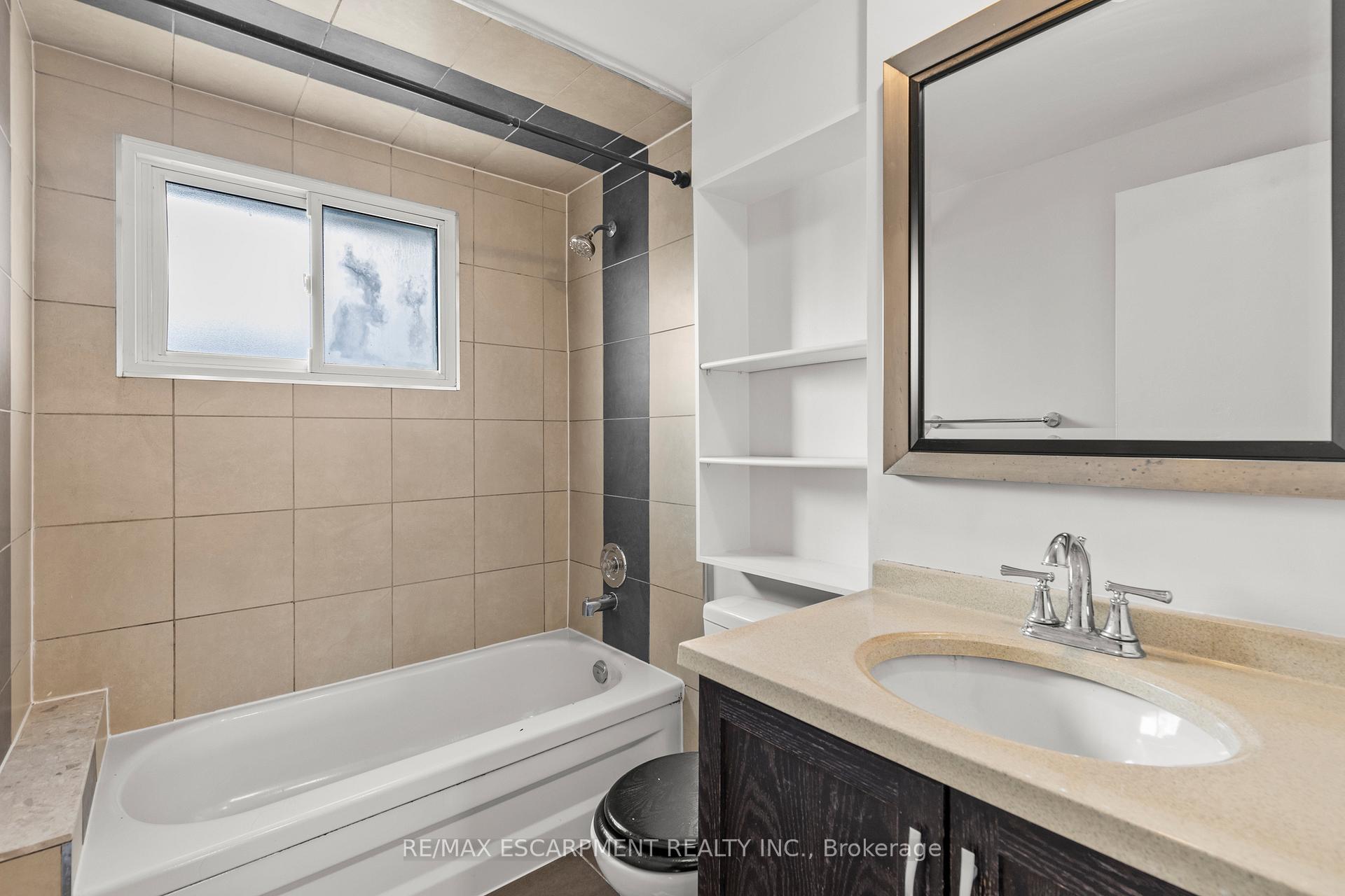 Photo 15 of Unit 18, 120 Quigley Road, Hamilton, Vincent — HOMEH