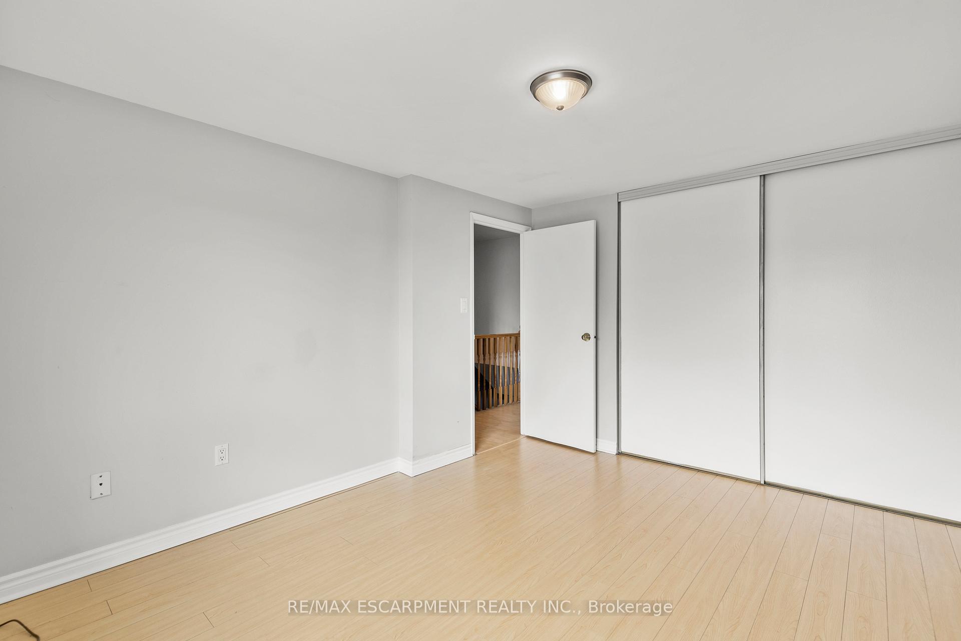 Photo 13 of Unit 18, 120 Quigley Road, Hamilton, Vincent — HOMEH