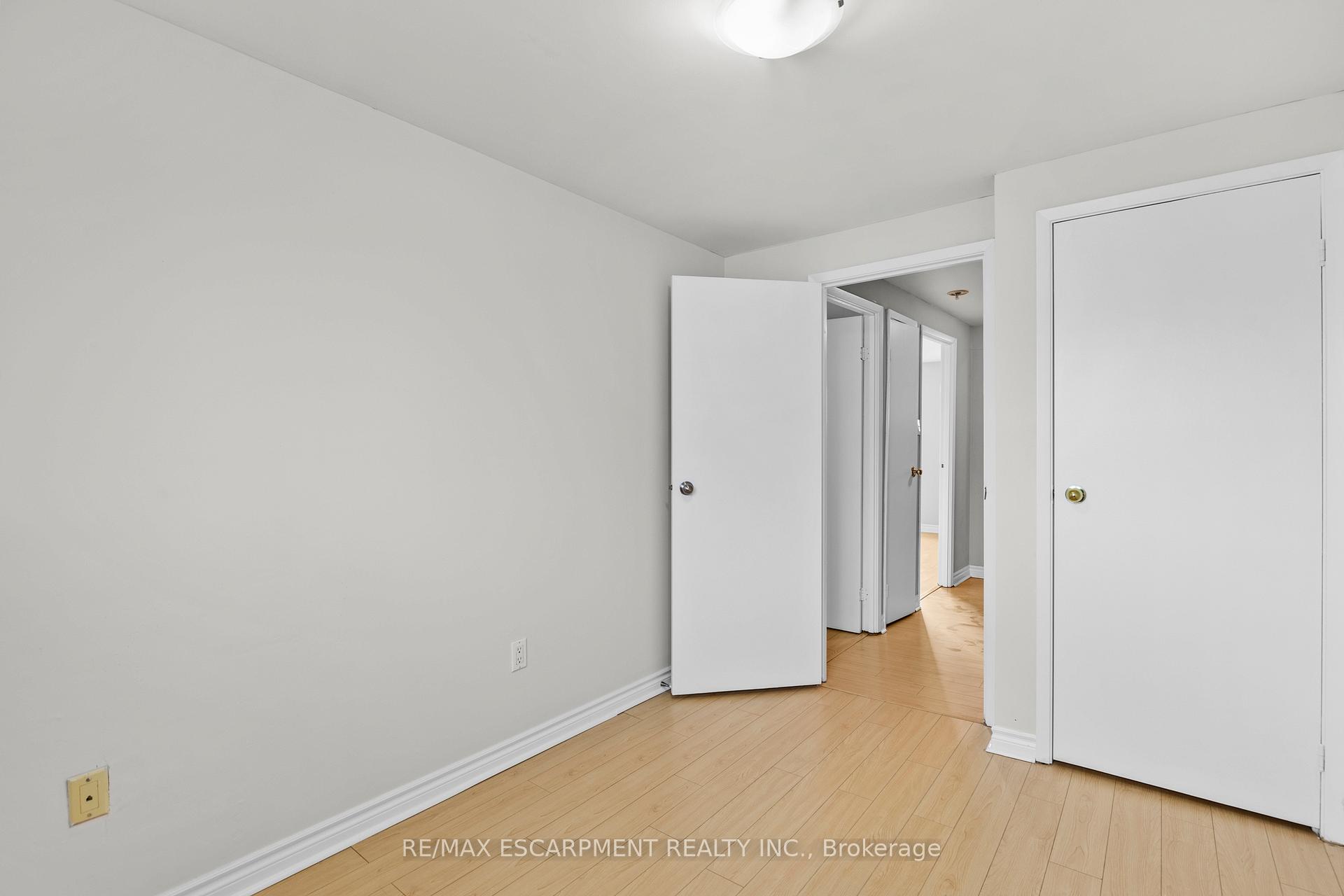 Photo 18 of Unit 18, 120 Quigley Road, Hamilton, Vincent — HOMEH