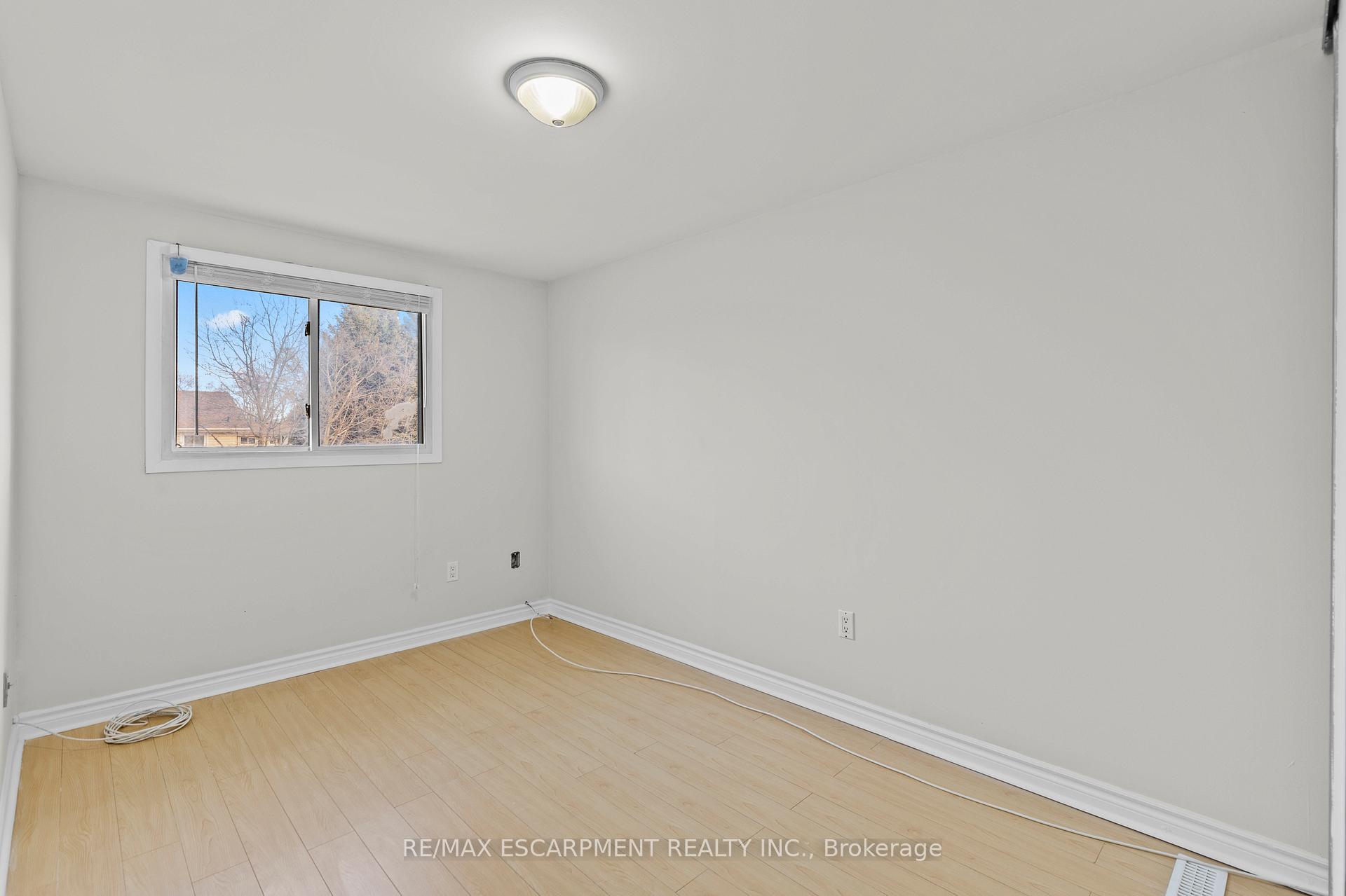 Photo 20 of Unit 18, 120 Quigley Road, Hamilton, Vincent — HOMEH