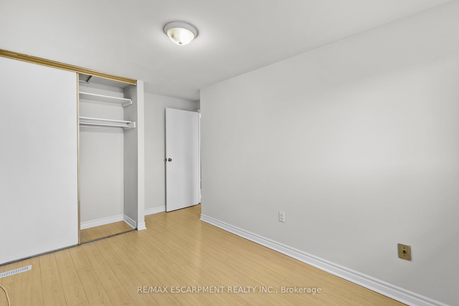 Photo 19 of Unit 18, 120 Quigley Road, Hamilton, Vincent — HOMEH