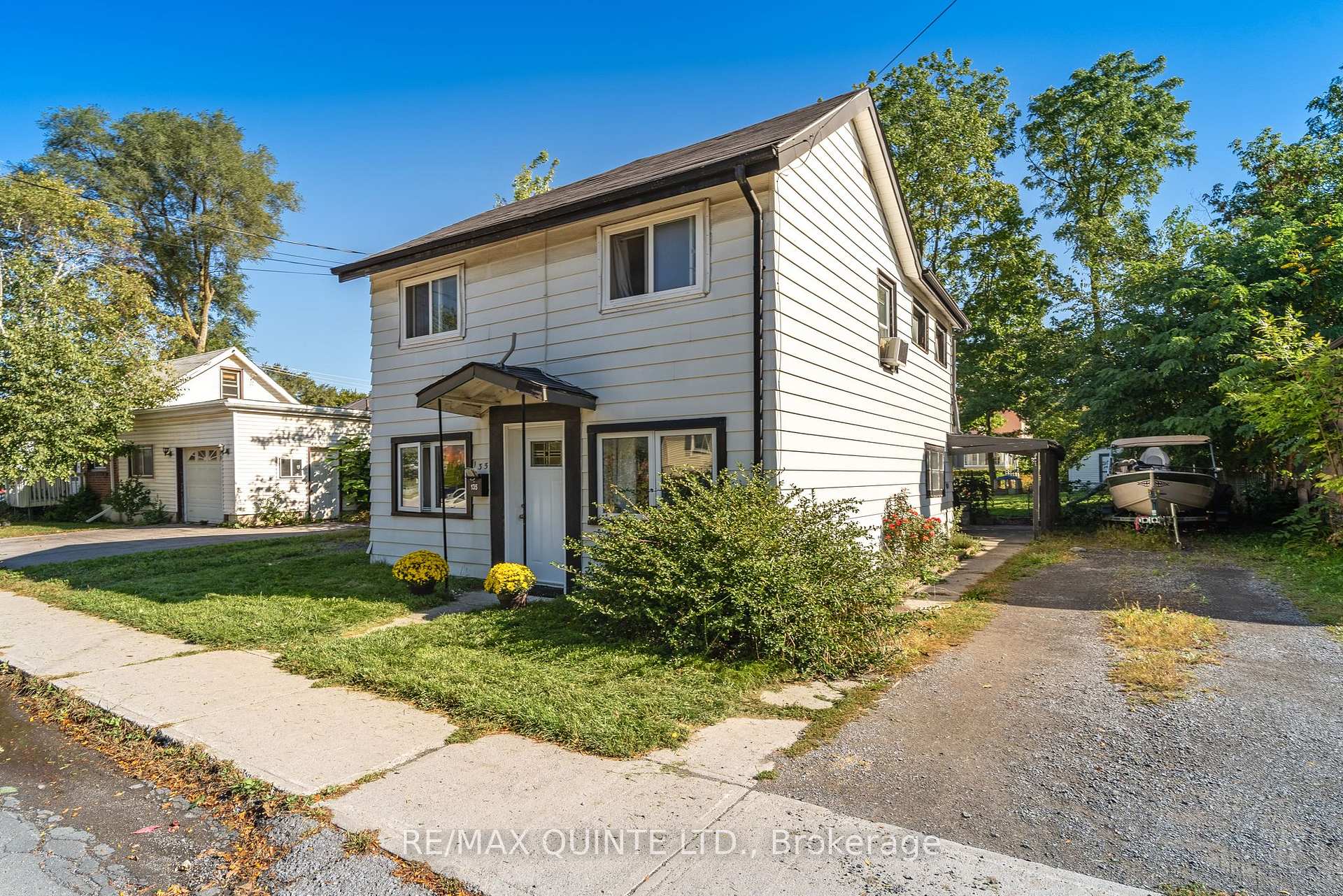 Photo 1 of 135 Lingham Street, Belleville, Belleville Ward — HOMEH