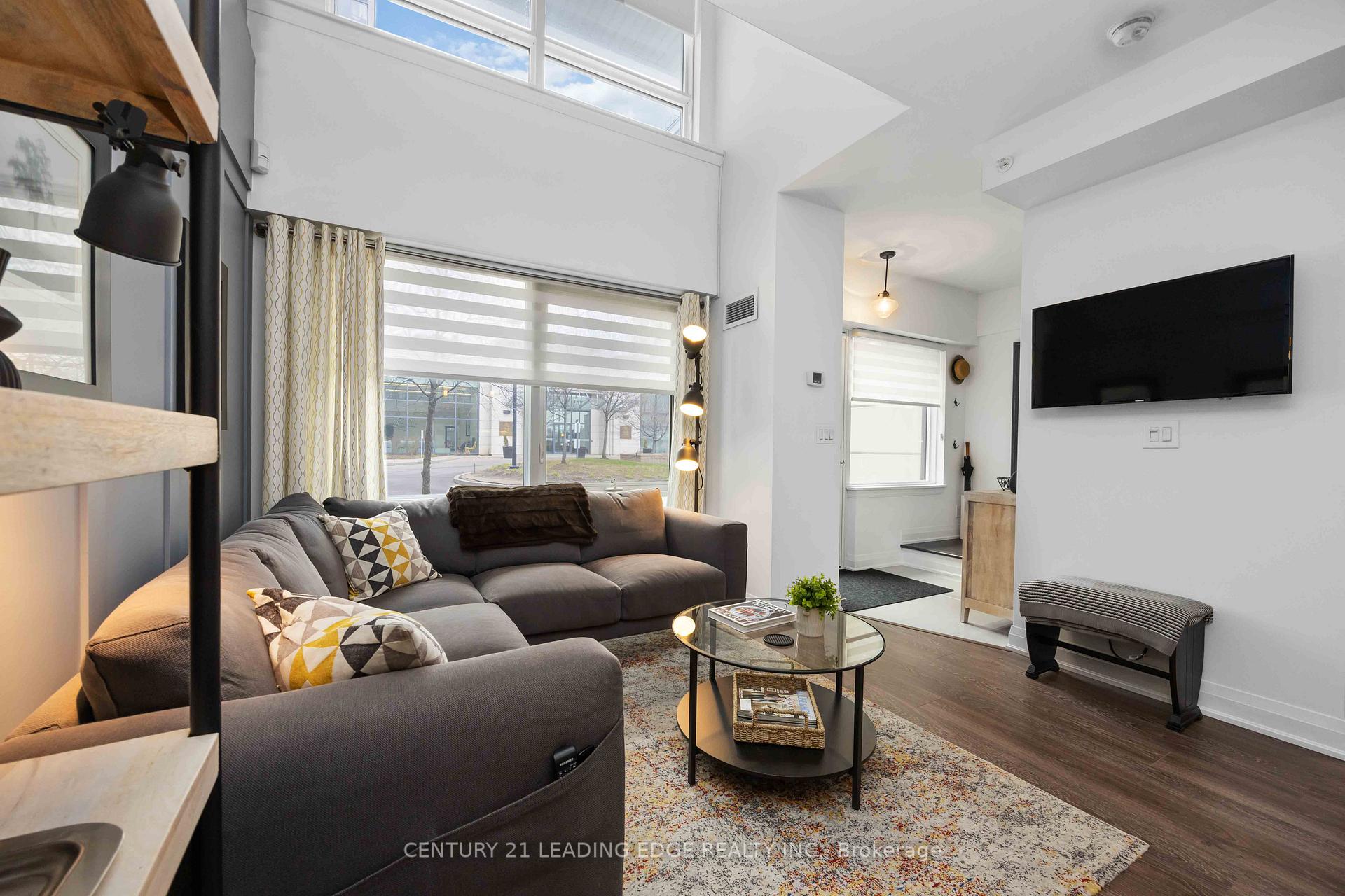 Photo 2 of Unit 114, 24 Woodstream Boulevard, Vaughan, West Woodbridge — HOMEH