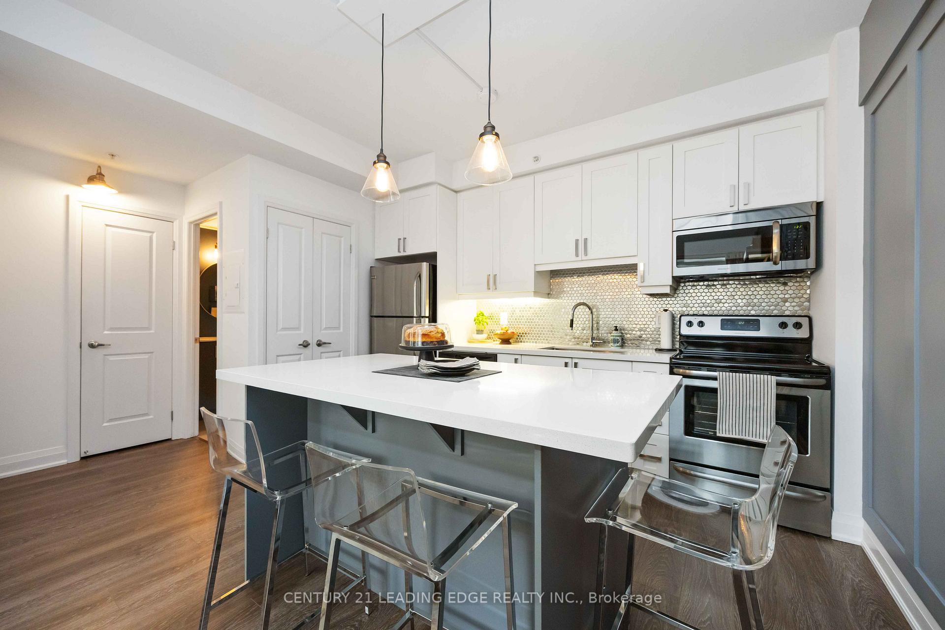 Photo 6 of Unit 114, 24 Woodstream Boulevard, Vaughan, West Woodbridge — HOMEH