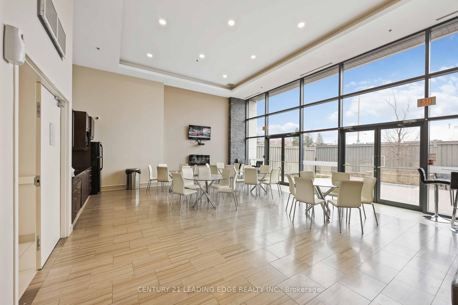 Photo 23 of Unit 114, 24 Woodstream Boulevard, Vaughan, West Woodbridge — HOMEH