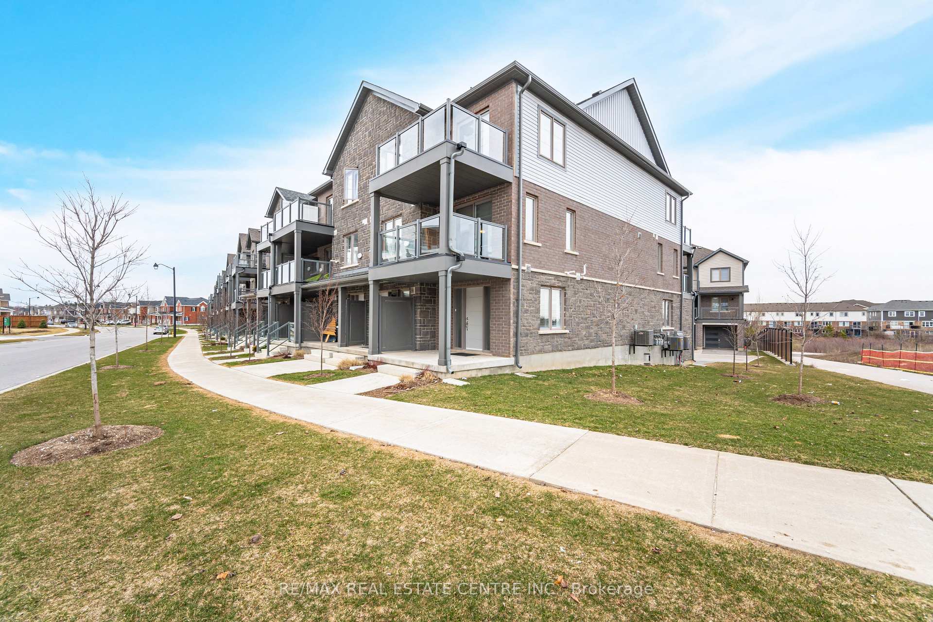 Photo 9 of Unit 237, 237 West Oak Trail S, Kitchener — HOMEH